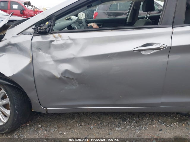 Hyundai ELANTRA SE 2015 KMHDH4AE9FU300631 Image 16