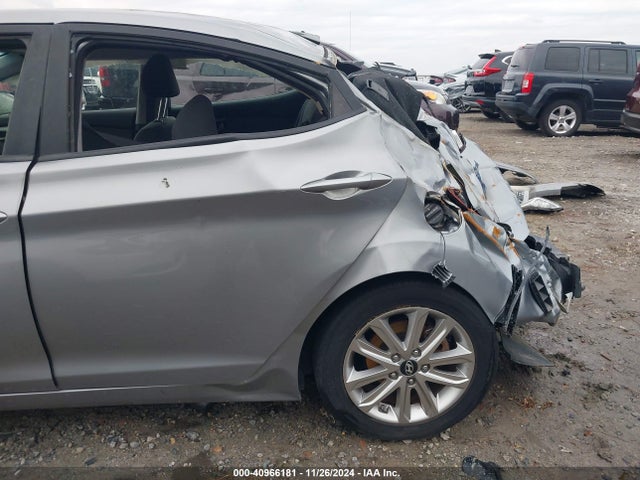 Hyundai ELANTRA SE 2015 KMHDH4AE9FU300631 Image 17