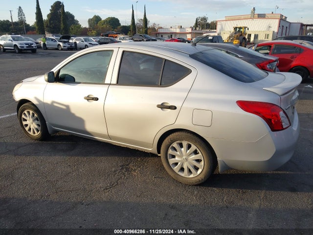 Nissan Versa 1.6 S+ 2014 3N1CN7AP7EL821354 Image 3