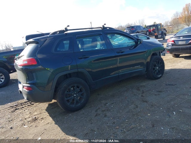 1C4PJMABXFW777035 Jeep Cherokee Sport