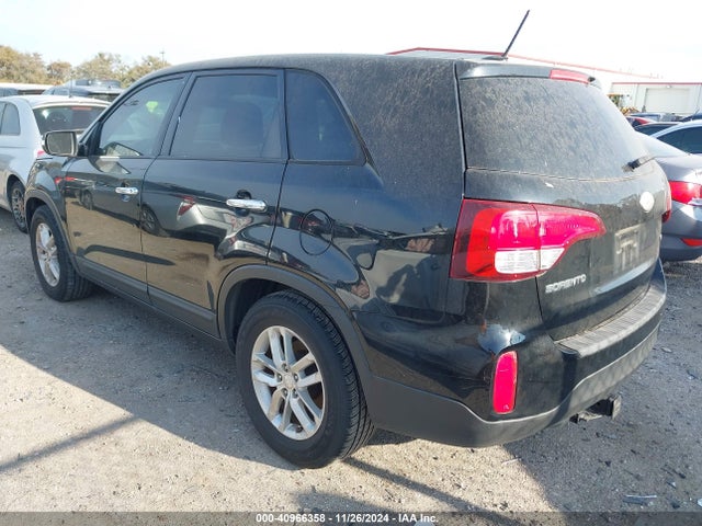 KIA SORENTO LX 2014 5XYKT3A62EG539189 Image 3