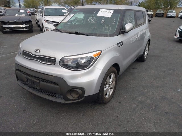 KIA Soul 2018 KNDJN2A28J7610366 Image 2
