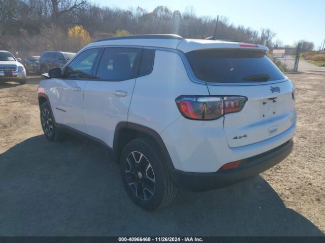 3C4NJDBB9NT123170 Jeep Compass Latitude 4x4