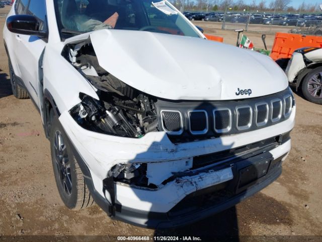3C4NJDBB9NT123170 Jeep Compass Latitude 4x4
