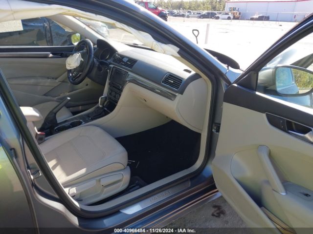 1VWBA7A39JC001152 Volkswagen Passat 2.0t Se