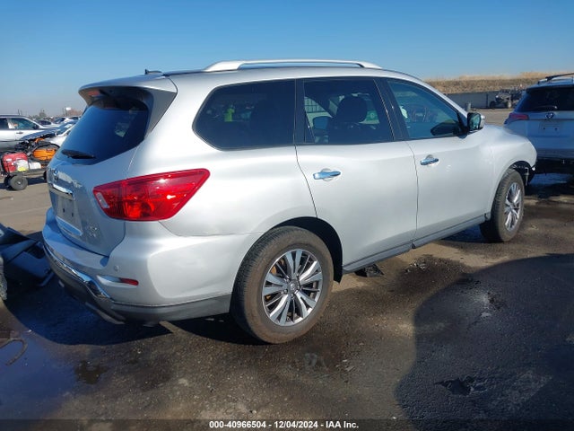 5N1DR2MM3JC642062 Nissan Pathfinder