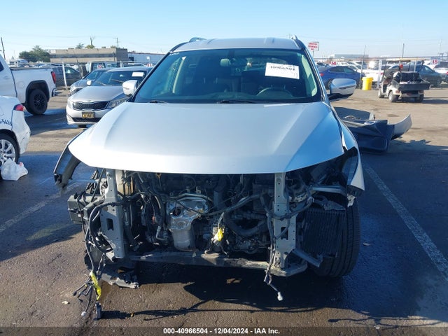 5N1DR2MM3JC642062 Nissan Pathfinder