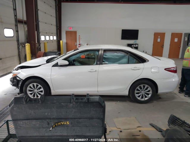Toyota CAMRY LE 2015 4T4BF1FK1FR469445 Image 14