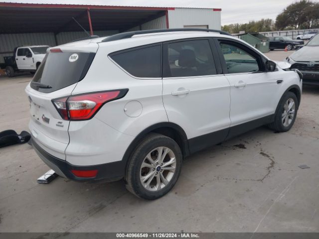 1FMCU0G97HUF05832 Ford ESCAPE SE