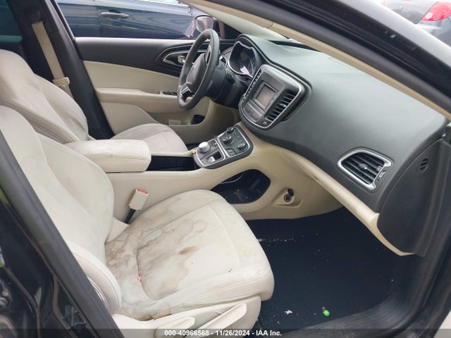 Chrysler 200 Limited 2015 1C3CCCABXFN713185 Image 5