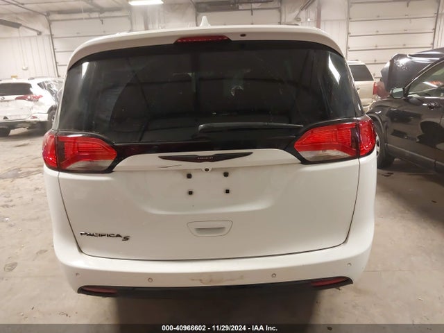Chrysler Pacifica Touring L Plus 2020 2C4RC1EG0LR239620 Image 17