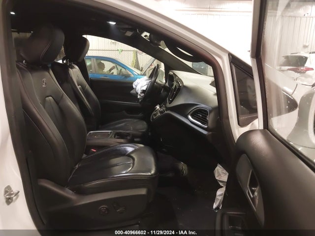 2C4RC1EG0LR239620 Chrysler Pacifica Touring L Plus
