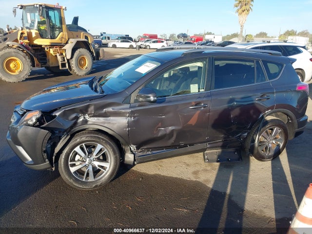 JTMWFREV7JJ206249 Toyota Rav4 Adventure/xle