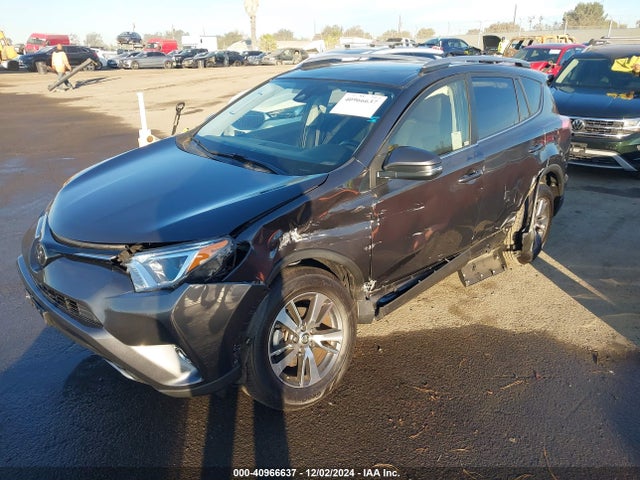 JTMWFREV7JJ206249 Toyota Rav4 Adventure/xle