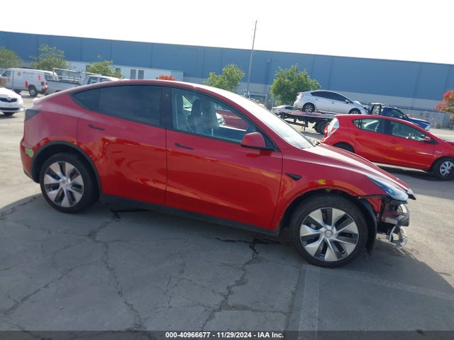 2022 TESLA MODEL Y 7SAYGDEE2NF555585 Photo 0