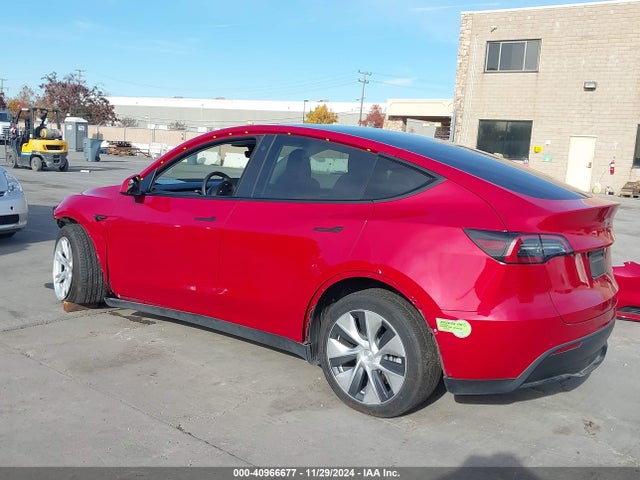 2022 TESLA MODEL Y 7SAYGDEE2NF555585 Photo 2