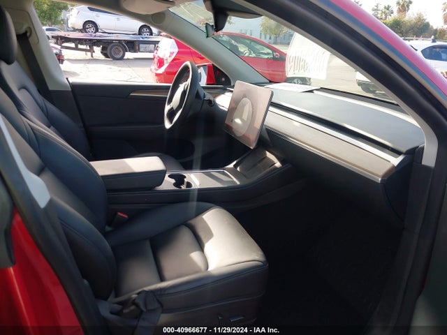 2022 TESLA MODEL Y 7SAYGDEE2NF555585 Photo 4