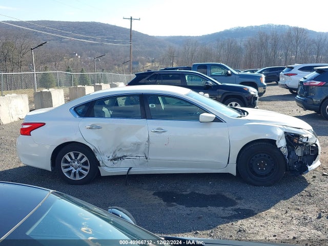 Nissan Altima 2.5 S 2017 1N4AL3AP2HC139295 Image 13