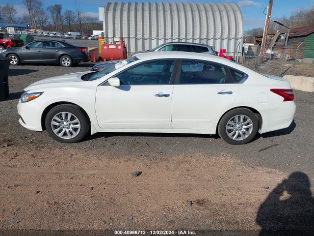 Nissan Altima 2.5 S 2017 1N4AL3AP2HC139295 Image 14