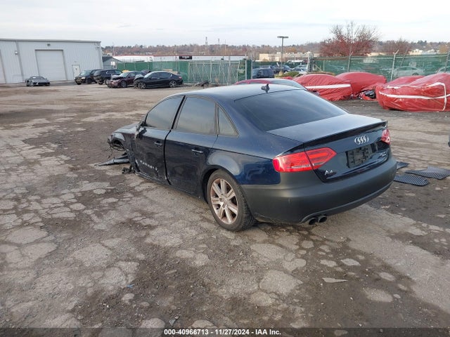 2010 AUDI A4 WAUBFAFL7AN056839 Photo 2
