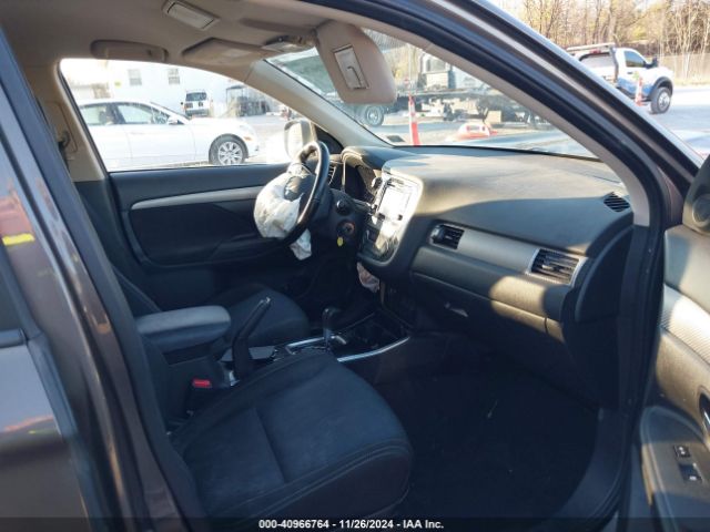 2017 MITSUBISHI OUTLANDER JA4AZ2A37HZ012257 Photo 4