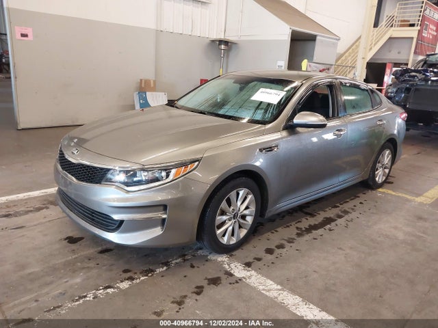 KIA Optima Lx 2016 5XXGT4L33GG081782 Image 2