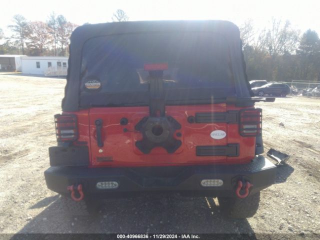 1C4BJWDG3EL318961 Jeep Wrangler Unlimited Sport