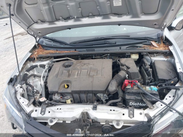 Toyota COROLLA LE 2018 5YFBURHE3JP738612 Image 10