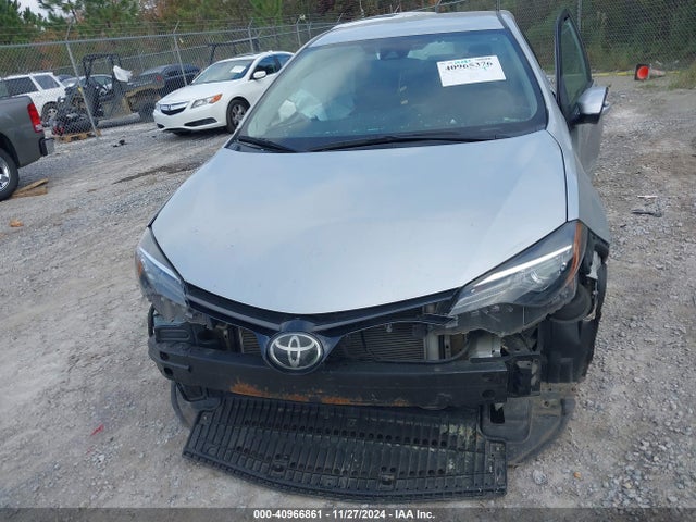 Toyota COROLLA LE 2018 5YFBURHE3JP738612 Image 13