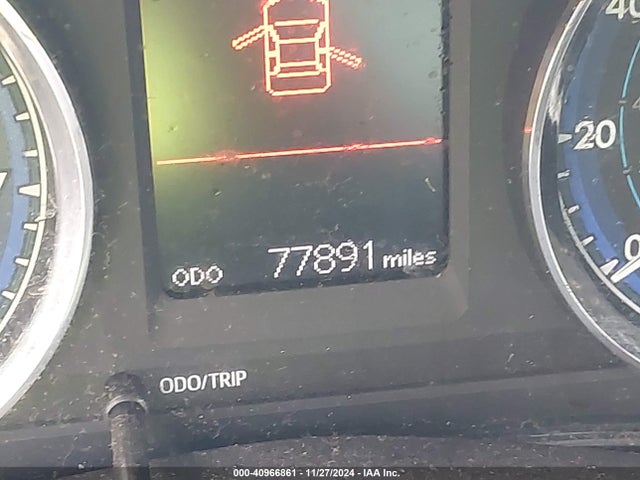 Toyota COROLLA LE 2018 5YFBURHE3JP738612 Image 16