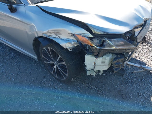 4T1B11HKXJU583359 Toyota CAMRY SE