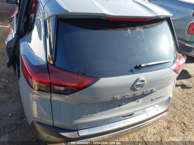 JN8AT3DCXMW106173 Nissan Rogue Platinum Fwd