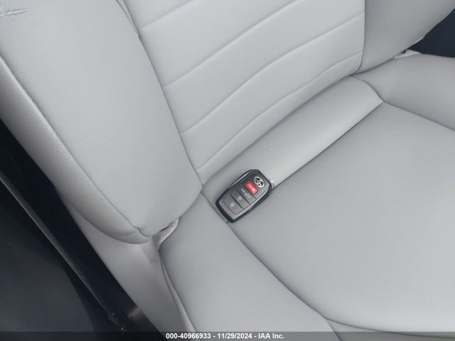 Toyota Highlander Xle 2024 5TDKDRBH4RS559209 Image 11