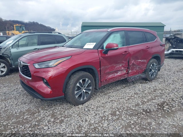 Toyota Highlander Xle 2024 5TDKDRBH4RS559209 Image 2