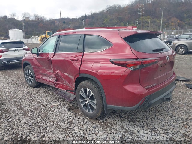 Toyota Highlander Xle 2024 5TDKDRBH4RS559209 Image 3