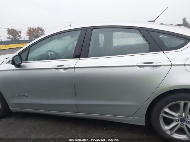 3FA6P0LU5JR128522 Ford Fusion Hybrid Se