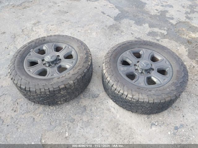 3C6UR5ML0JG357840 RAM 2500 Big Horn  4x4 6'4 Box