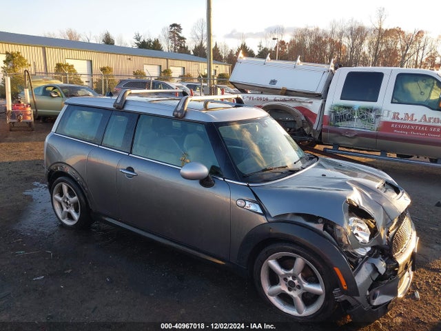 2008 MINI COOPER S CLUBMAN WMWMM33528TP87149 Photo 0