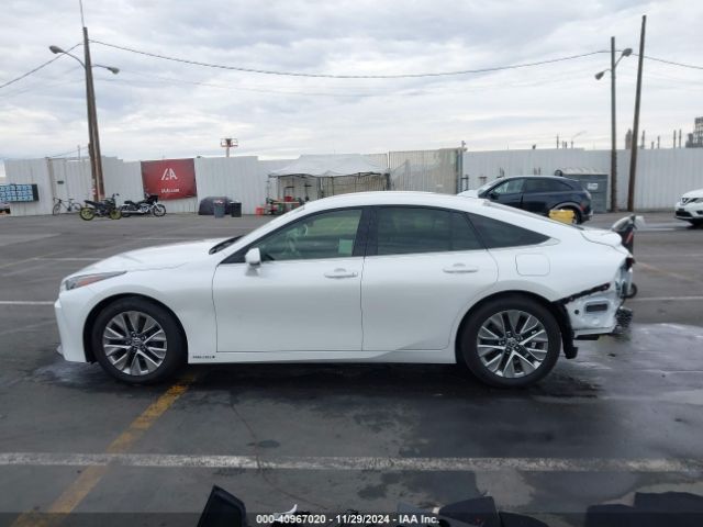 JTDAAAAA1NA005658 Toyota Mirai Xle