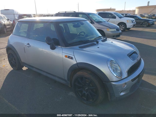 2003 MINI COOPER S WMWRE33463TD69876 Photo 0