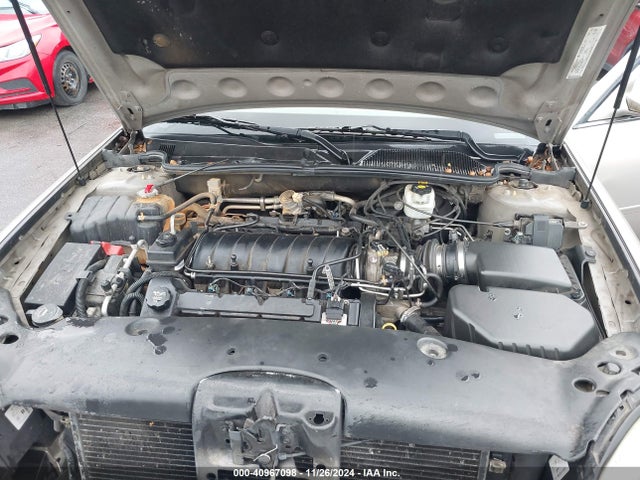 2004 CADILLAC DEVILLE 1G6KF57924U107092 Photo 9