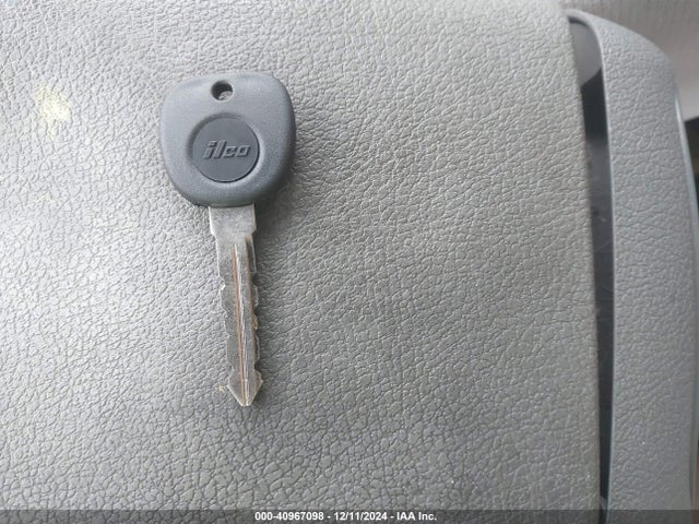 2004 CADILLAC DEVILLE 1G6KF57924U107092 Photo 10