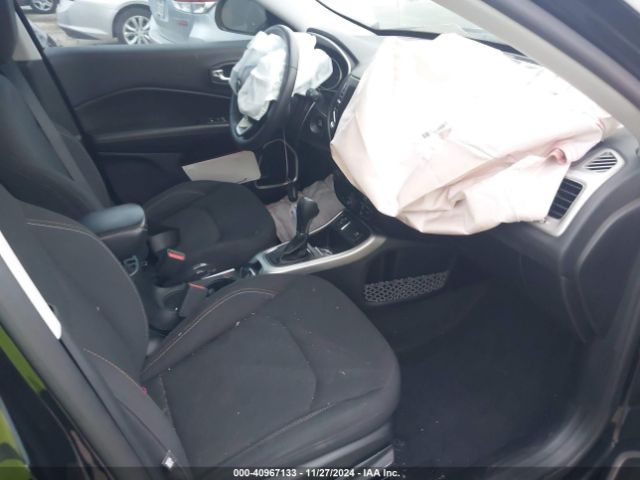 3C4NJCAB5JT250777 Jeep Compass Sport Fwd