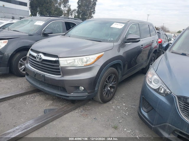 Toyota Highlander Xle V6 2016 5TDKKRFH0GS124765 Image 2