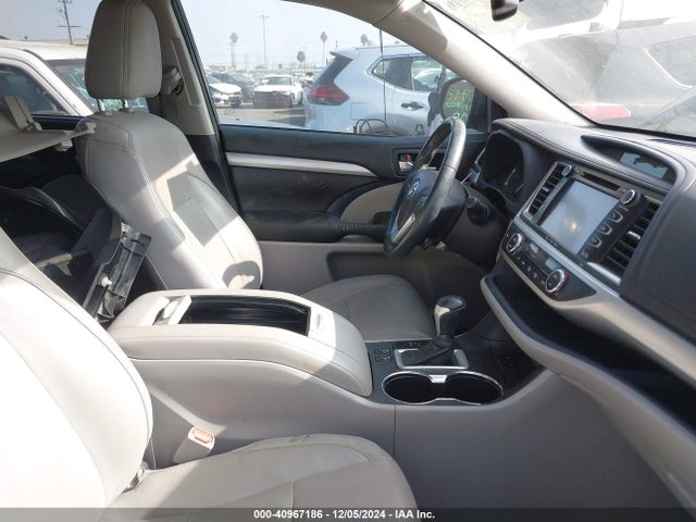 Toyota Highlander Xle V6 2016 5TDKKRFH0GS124765 Image 5