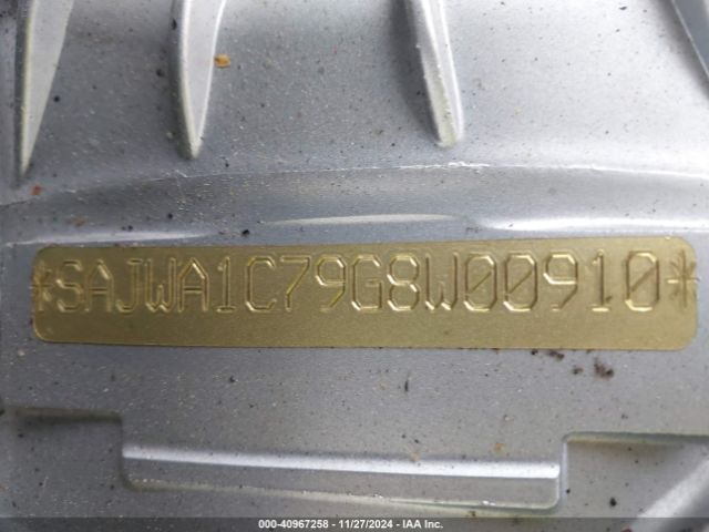 2016 JAGUAR XJ SAJWA1C79G8W00910 Photo 8