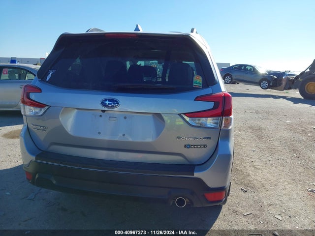 JF2SKASCXMH530663 Subaru Forester Limited