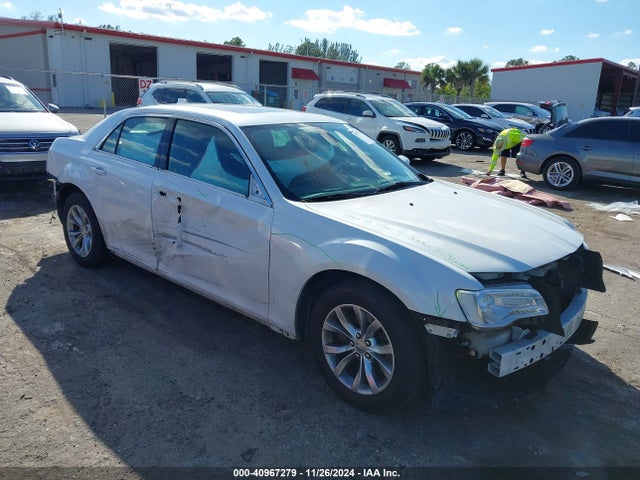 Chrysler 300 Anniversary Edition 2016 2C3CCAAG0GH248426 Image 1