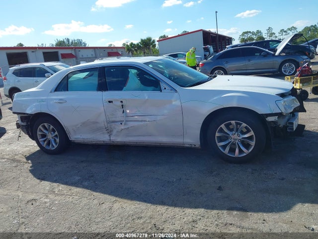Chrysler 300 Anniversary Edition 2016 2C3CCAAG0GH248426 Image 14