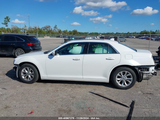 Chrysler 300 Anniversary Edition 2016 2C3CCAAG0GH248426 Image 15